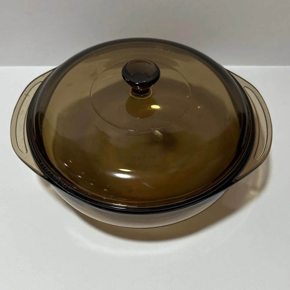 Vintage Pyrex Amber 2 Qt Covered Casserole Dish (024 / 624-C Lid)